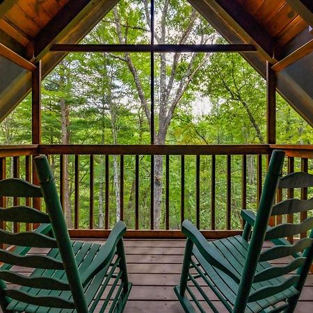 Gypsy Road - Privacy! Log Cabin With Hot Tub, Wifi, Directv And Arcade سيفيرفيل المظهر الخارجي الصورة