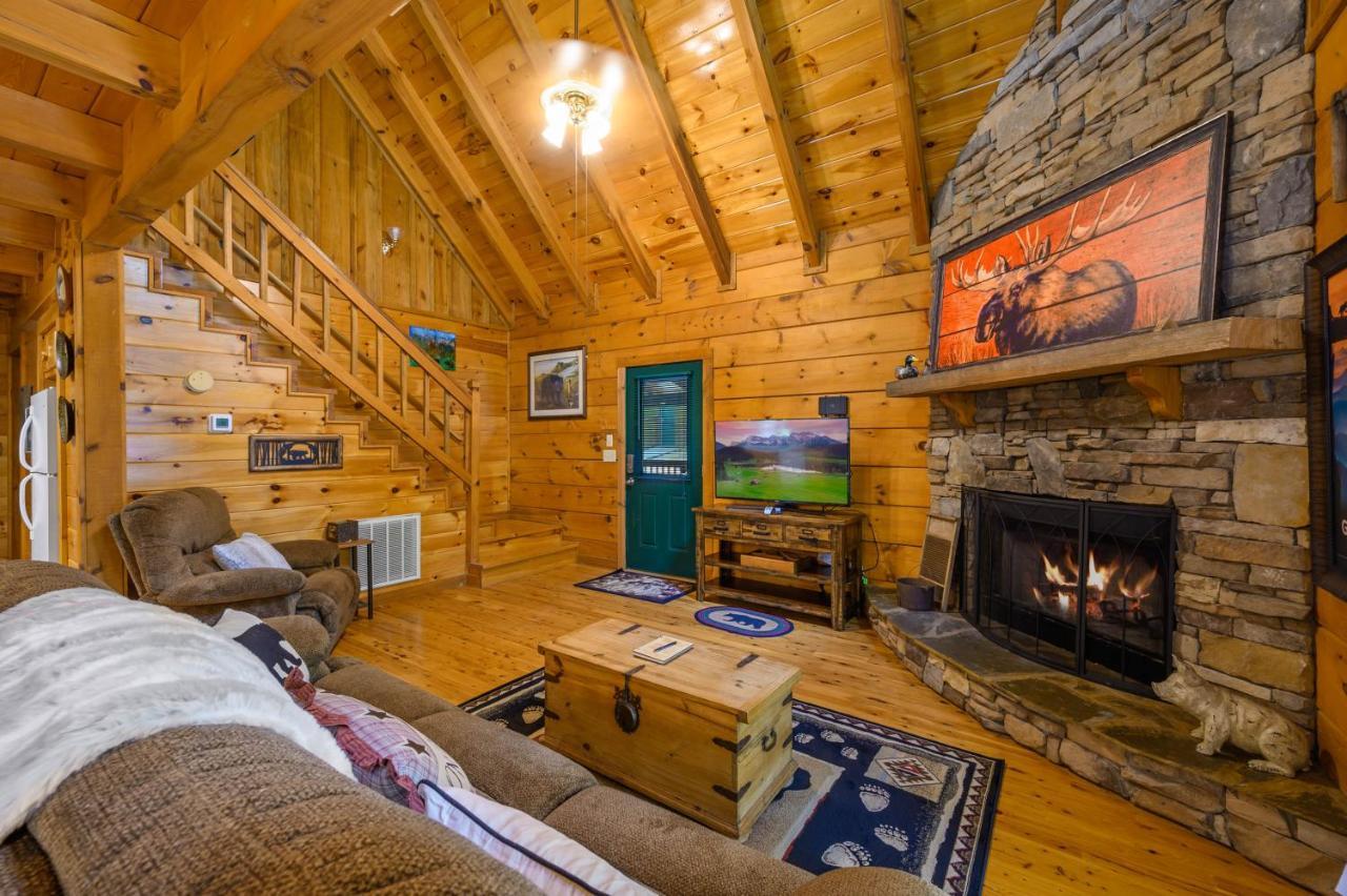 Gypsy Road - Privacy! Log Cabin With Hot Tub, Wifi, Directv And Arcade سيفيرفيل المظهر الخارجي الصورة