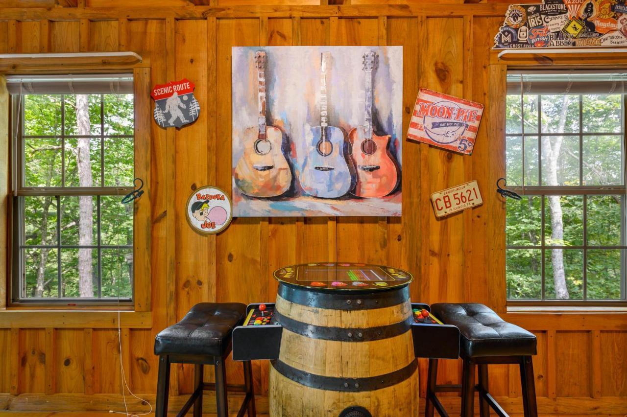 Gypsy Road - Privacy! Log Cabin With Hot Tub, Wifi, Directv And Arcade سيفيرفيل المظهر الخارجي الصورة