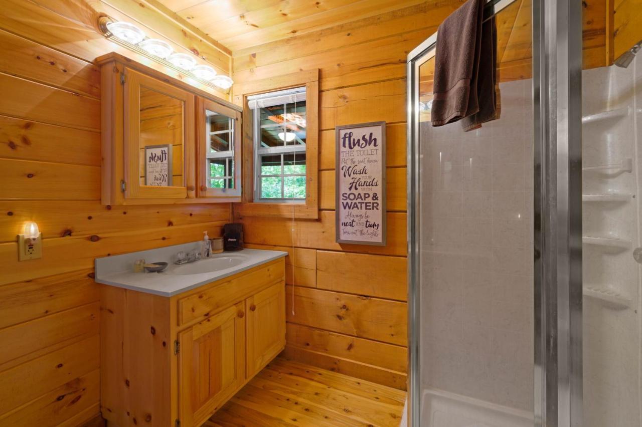 Gypsy Road - Privacy! Log Cabin With Hot Tub, Wifi, Directv And Arcade سيفيرفيل المظهر الخارجي الصورة