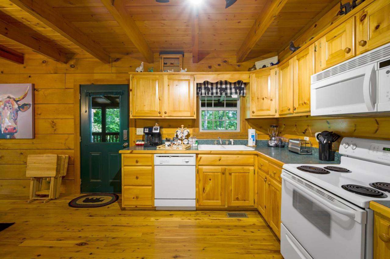 Gypsy Road - Privacy! Log Cabin With Hot Tub, Wifi, Directv And Arcade سيفيرفيل المظهر الخارجي الصورة