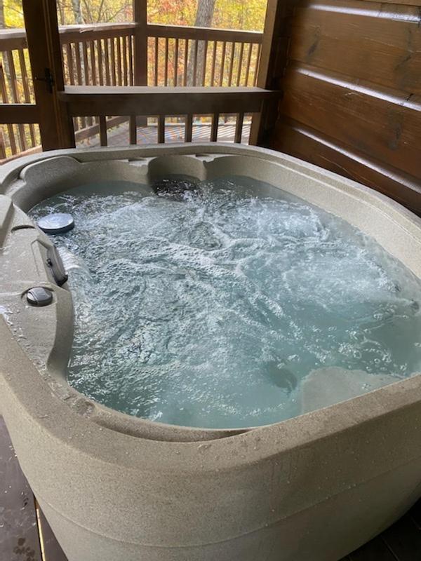 Gypsy Road - Privacy! Log Cabin With Hot Tub, Wifi, Directv And Arcade سيفيرفيل المظهر الخارجي الصورة